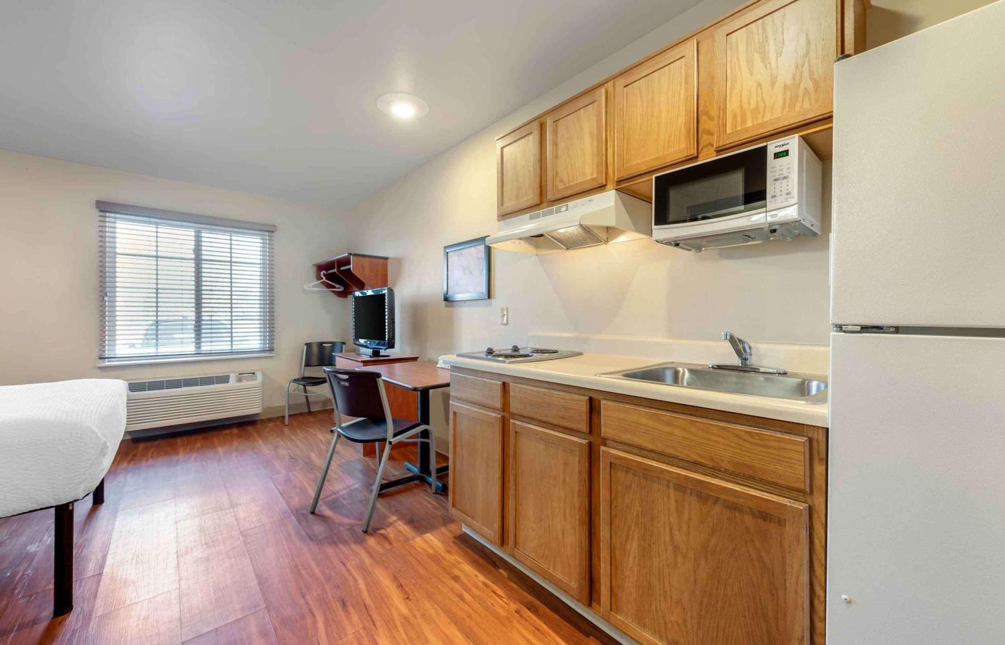 Extended Stay America Select Suites - Colorado Springs - Airport Bagian luar foto